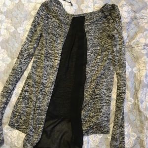 Hi-Low Knit Sweater w/ back Detail 😍